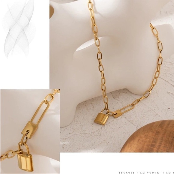 New 18k Gold Plated Lock Key Link Chain Necklace - Picture 3 of 8